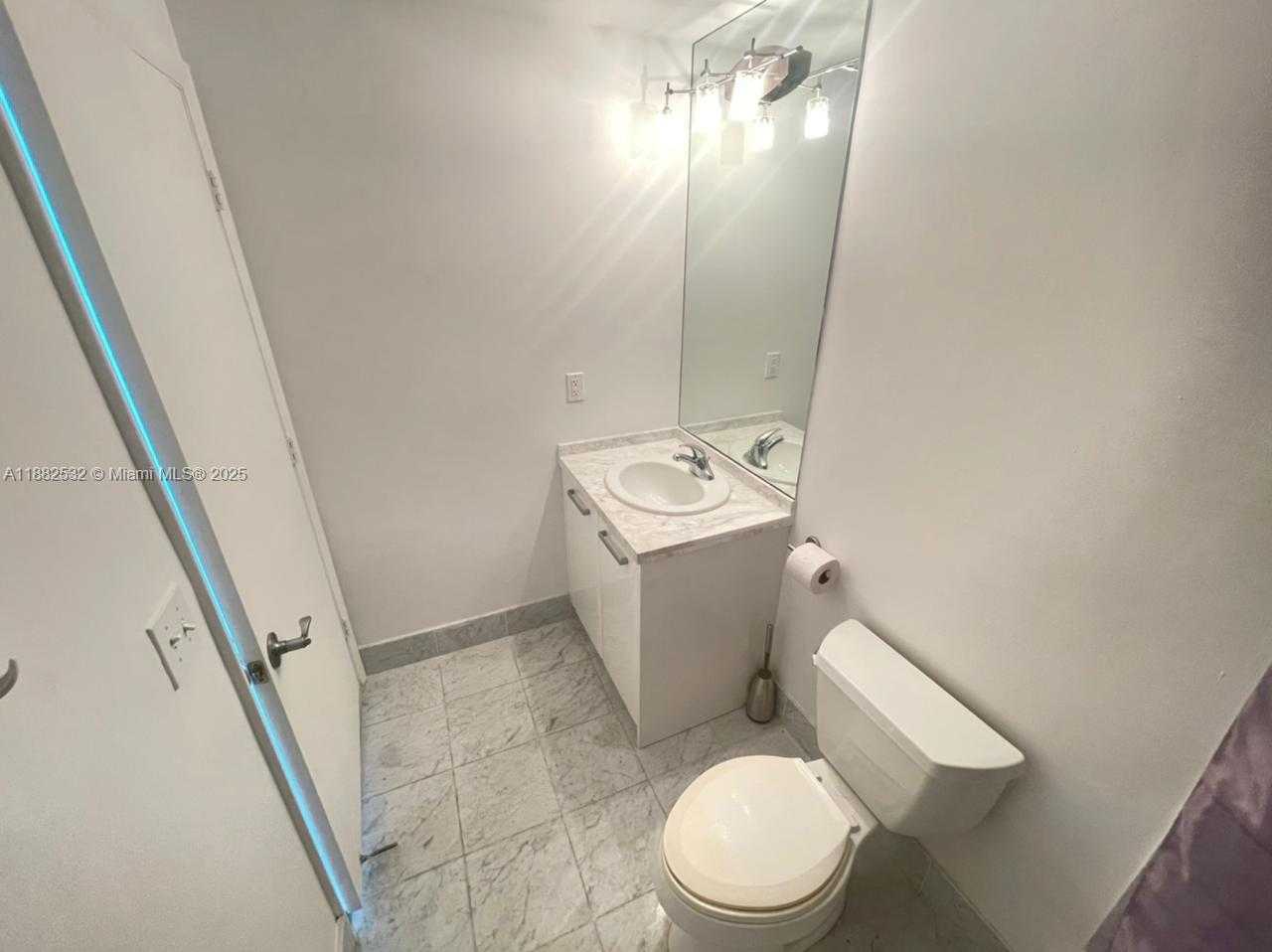 Small Image of 253 NORTH EAST 2 STREET #3703, Miami Number 49