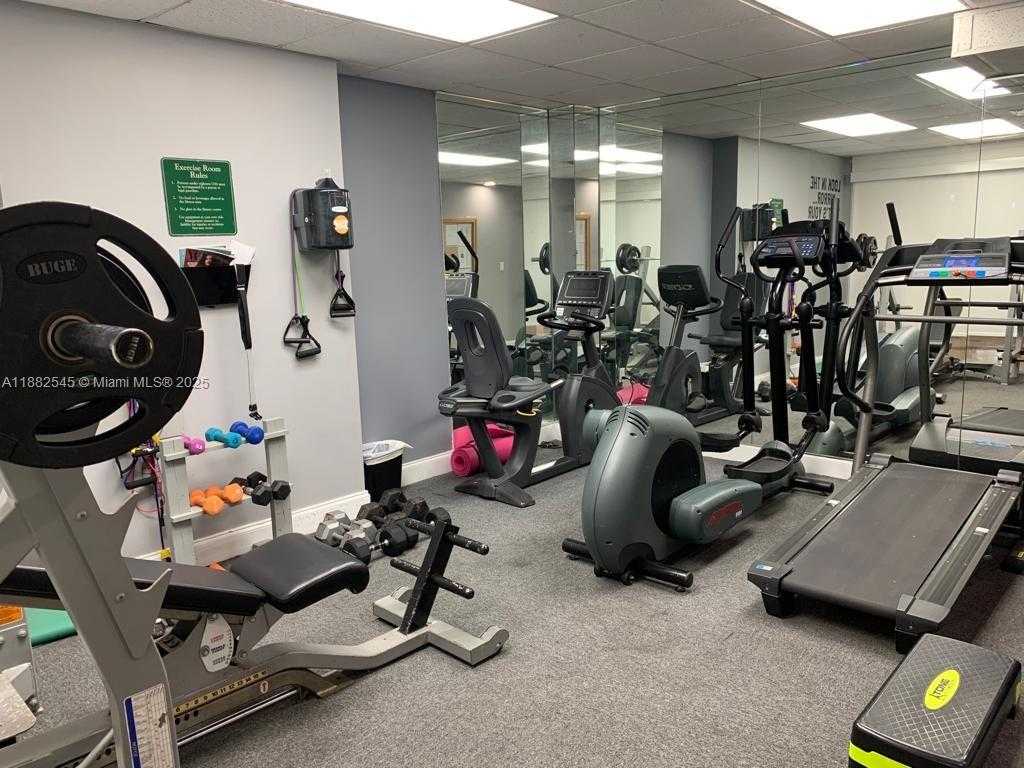 Small Image of 1455 NORTH TREASURE DR #5M, North Bay Village Number 12
