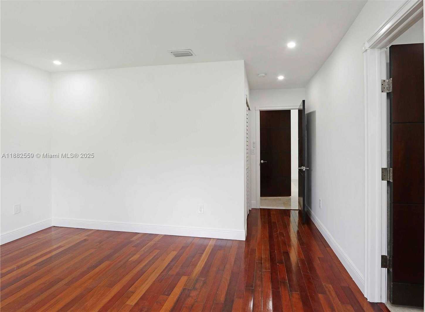 Small Image of 10240 SOUTH WEST 124TH ST #1, Miami Number 19