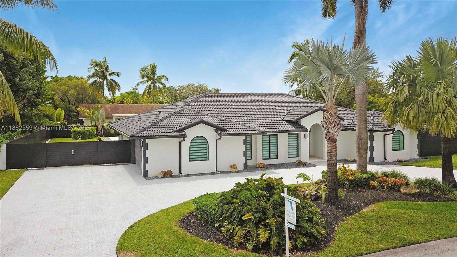 Small Image of 10240 SOUTH WEST 124TH ST #1, Miami Number 3