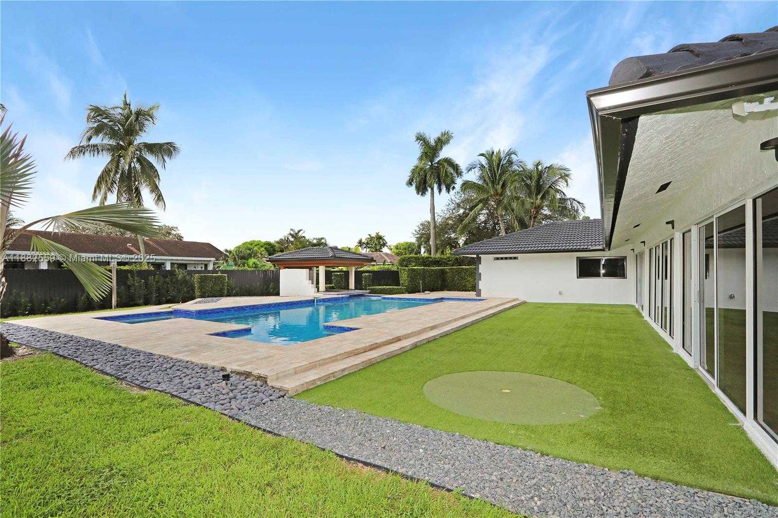 Small Image of 10240 SOUTH WEST 124TH ST #1, Miami Number 5