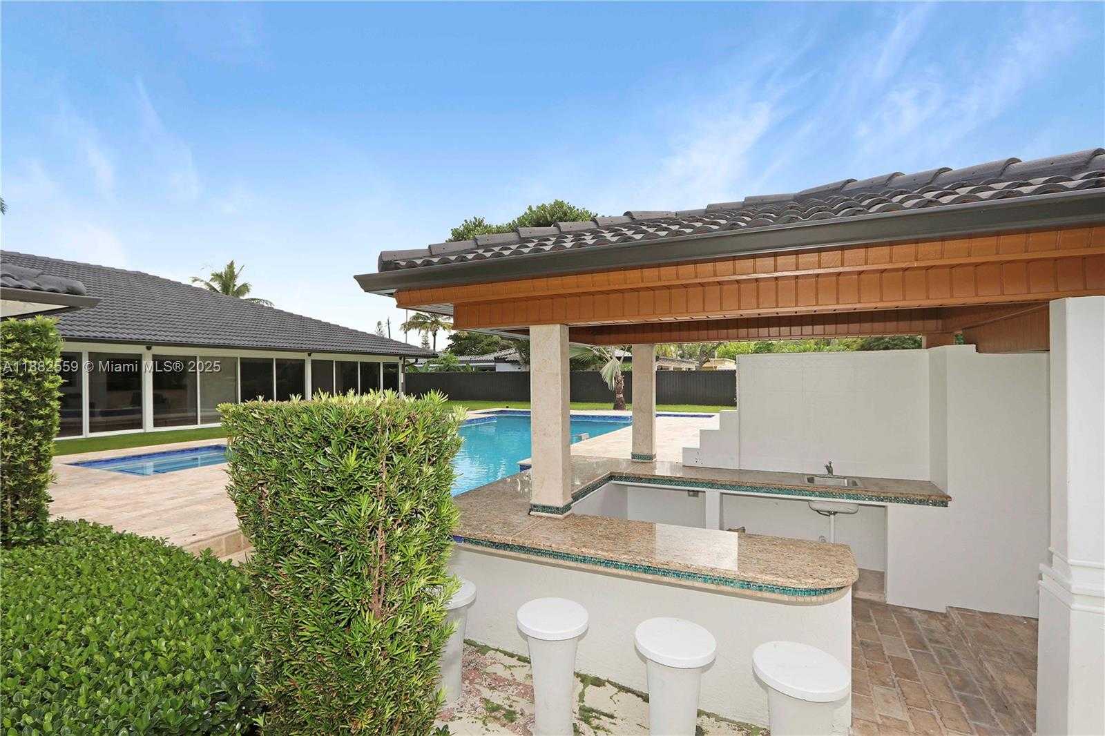 Small Image of 10240 SOUTH WEST 124TH ST #1, Miami Number 7