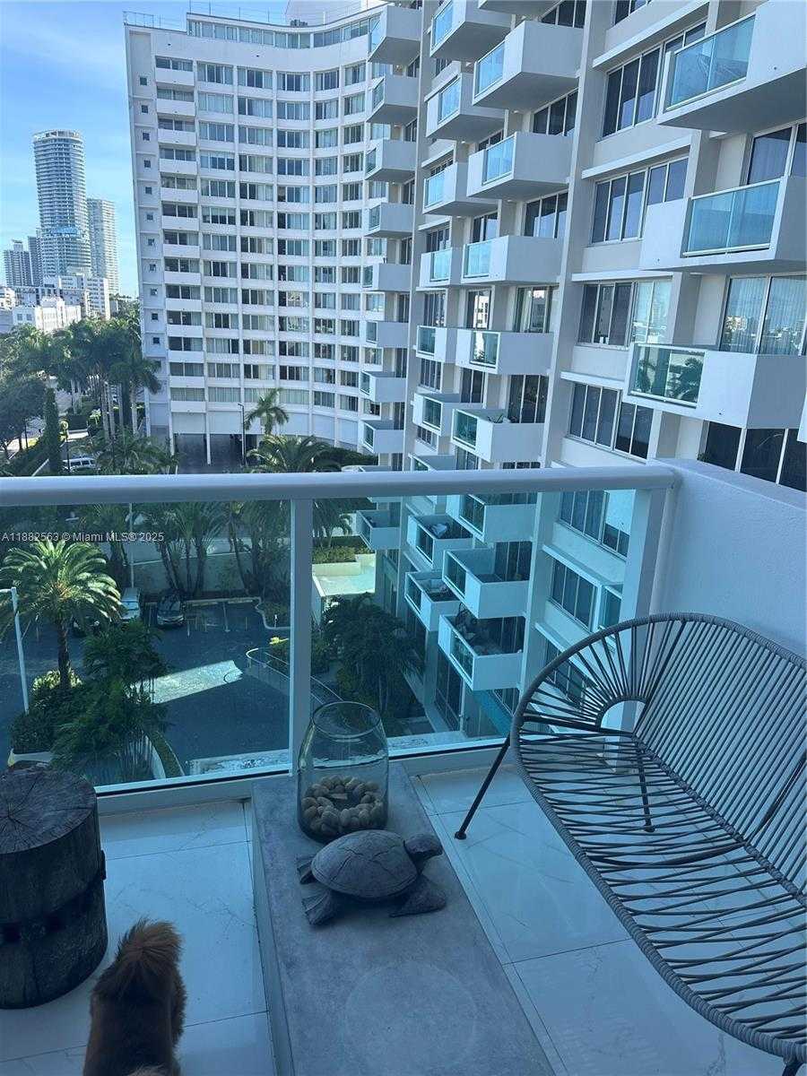 Small Image of 1200 WEST AVE #715, Miami Beach Number 12