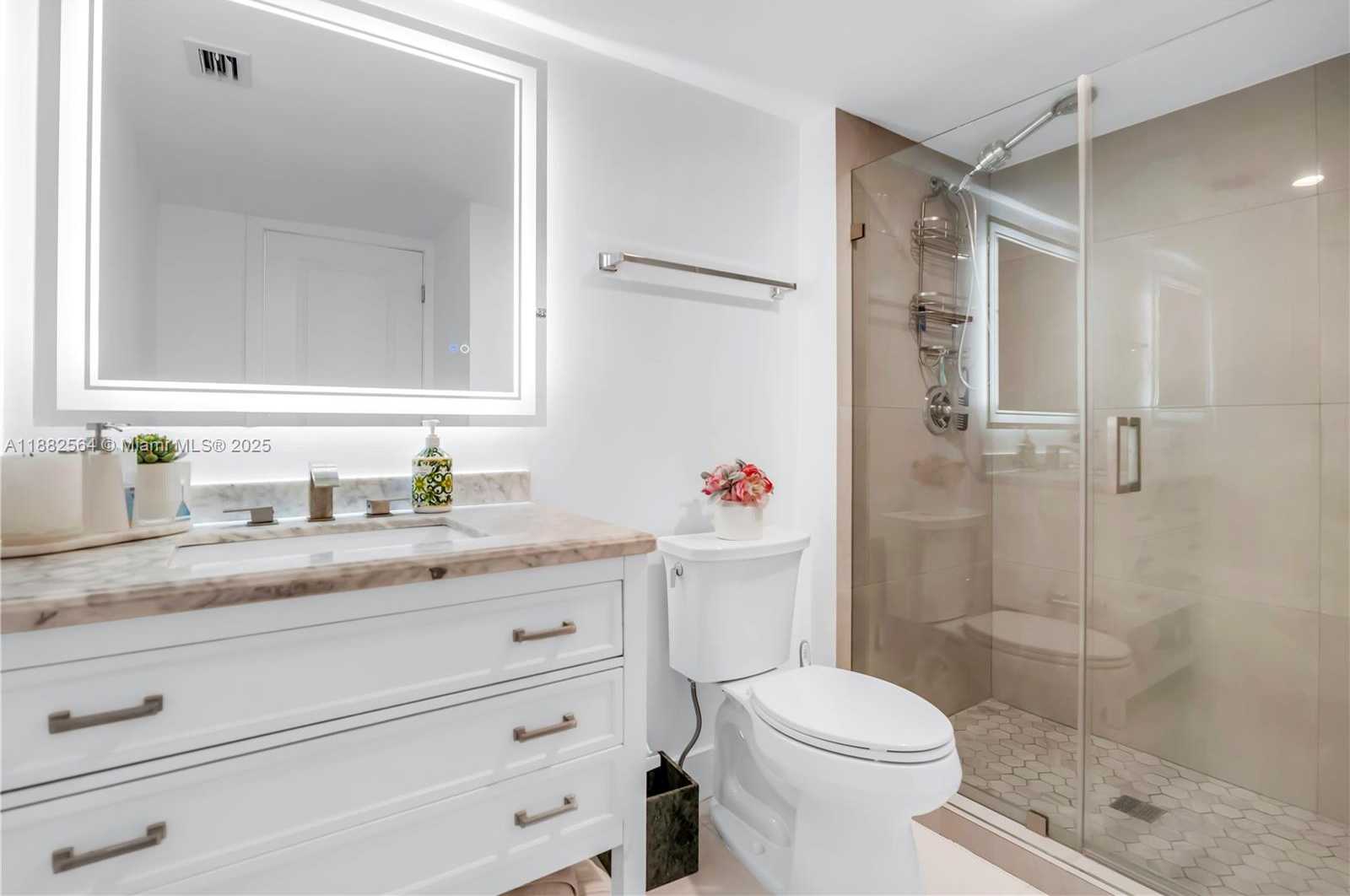 Small Image of 3701 NORTH COUNTRY CLUB DR #1609, Aventura Number 14