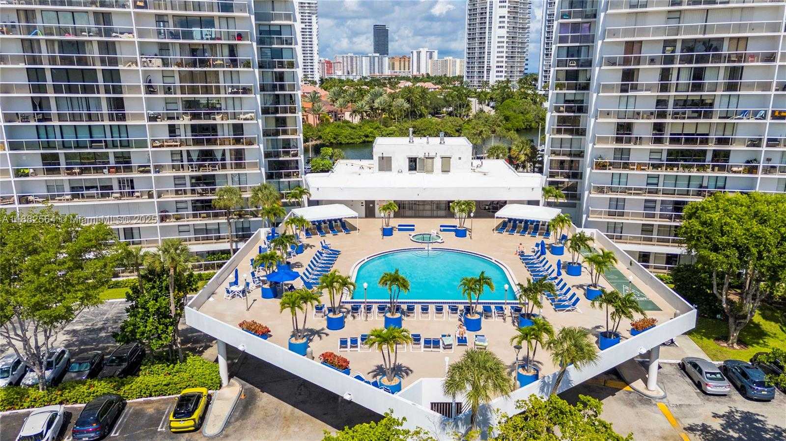 Small Image of 3701 NORTH COUNTRY CLUB DR #1609, Aventura Number 22