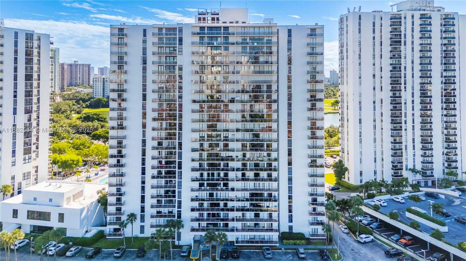 Small Image of 3701 NORTH COUNTRY CLUB DR #1609, Aventura Number 27