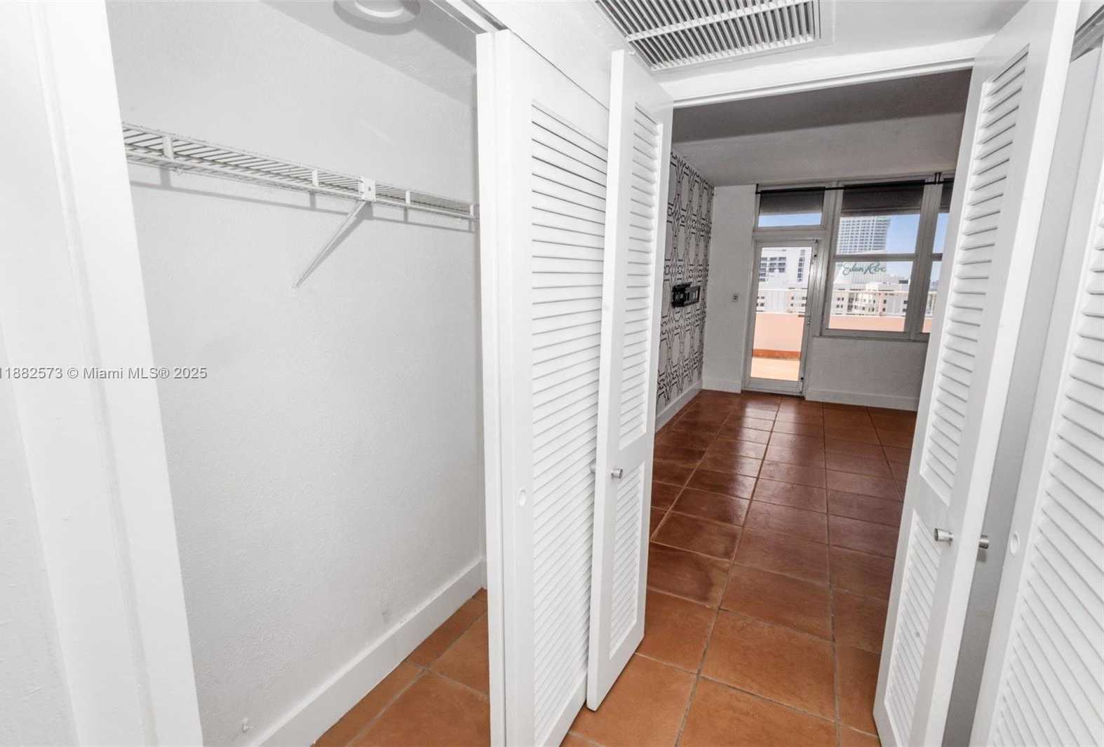 Small Image of 4747 COLLINS AVE #PH04, Miami Beach Number 6