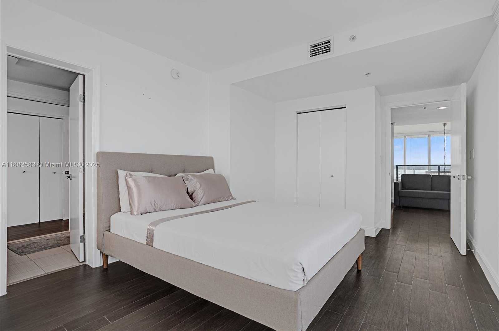 Small Image of 7930 EAST DR #1808, North Bay Village Number 16