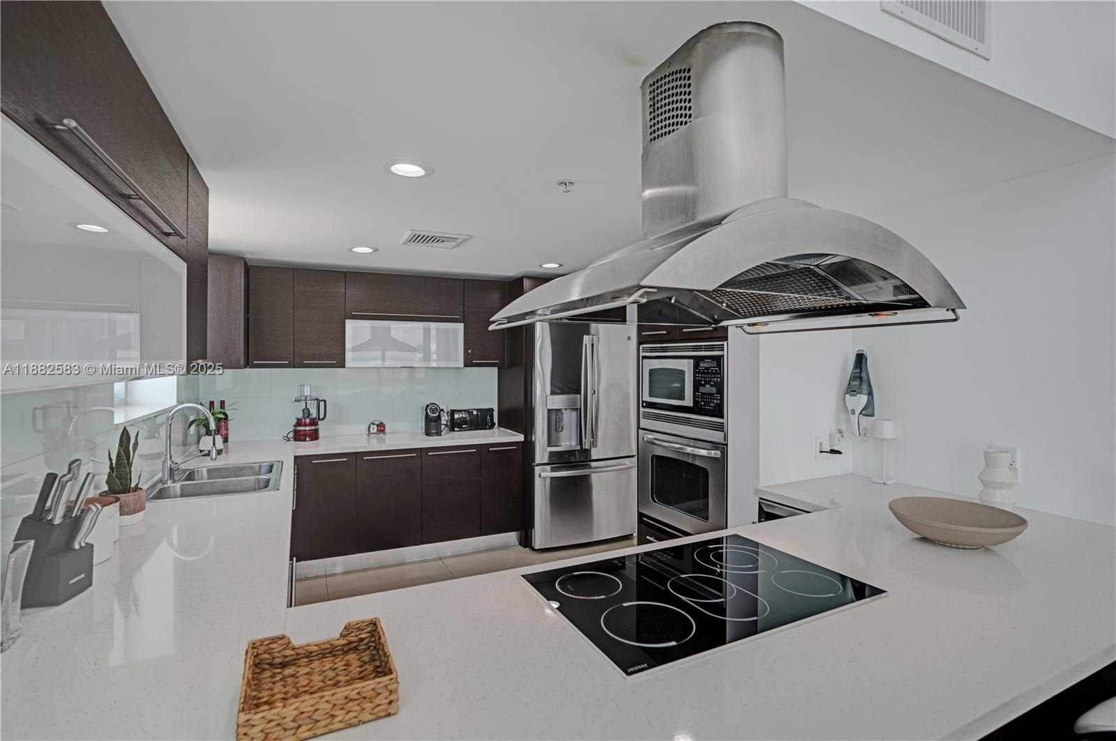 Small Image of 7930 EAST DR #1808, North Bay Village Number 8