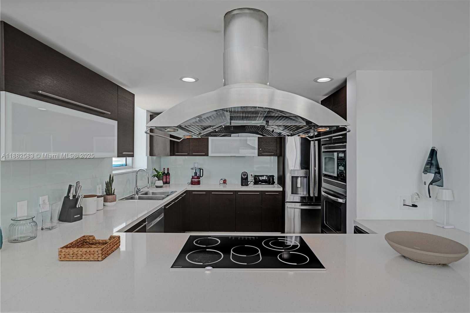 Small Image of 7930 EAST DR #1808, North Bay Village Number 9
