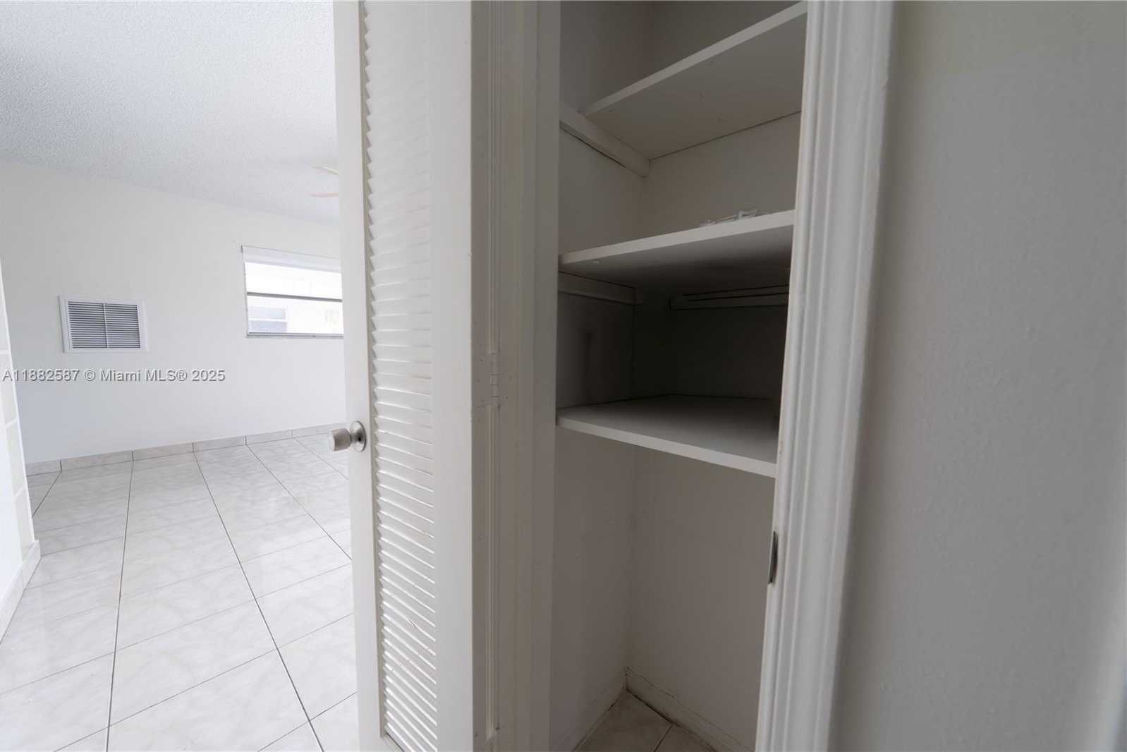 Small Image of 2702 NORTH WEST 51ST PL #2702, Tamarac Number 11