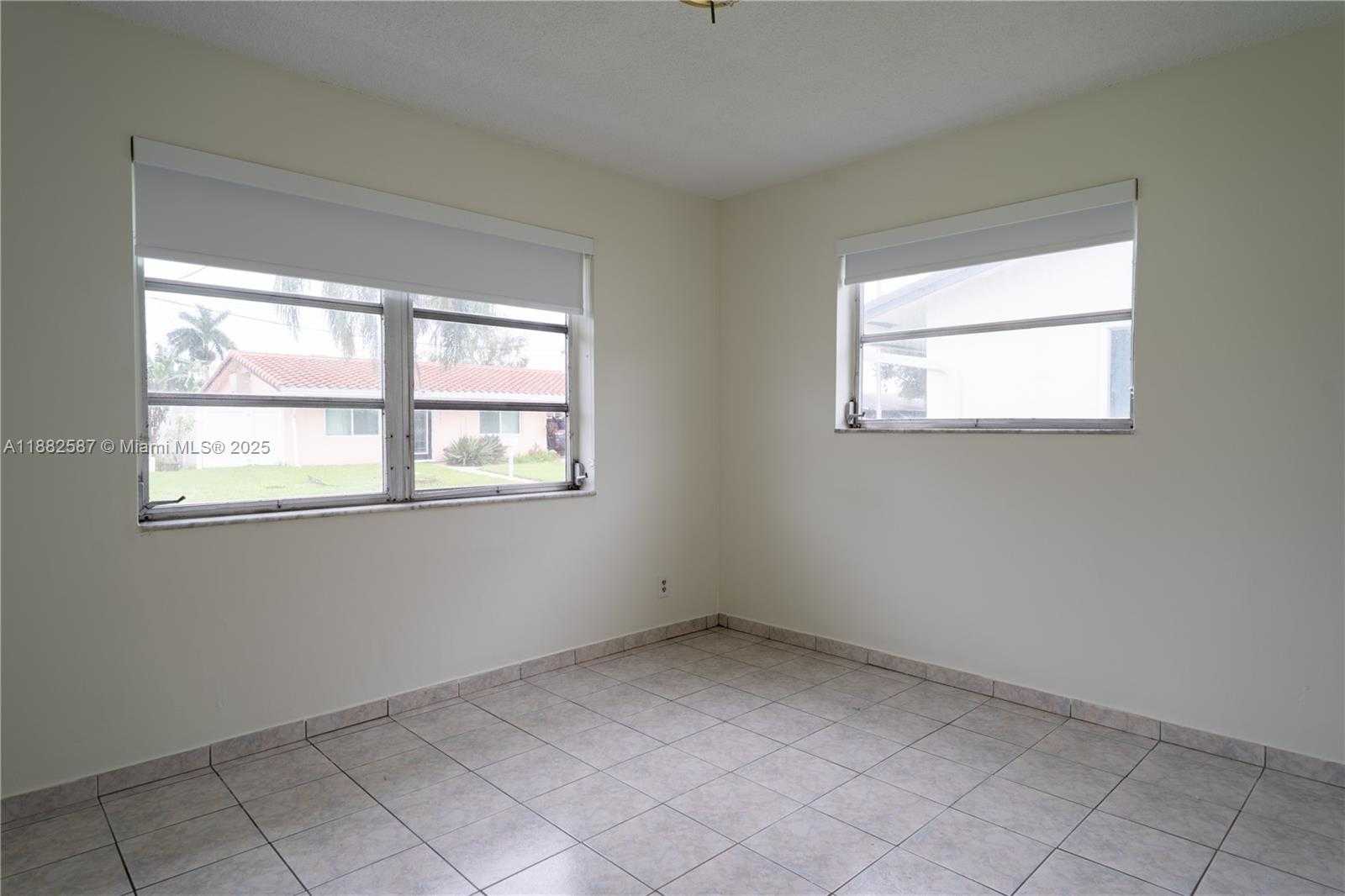 Small Image of 2702 NORTH WEST 51ST PL #2702, Tamarac Number 12