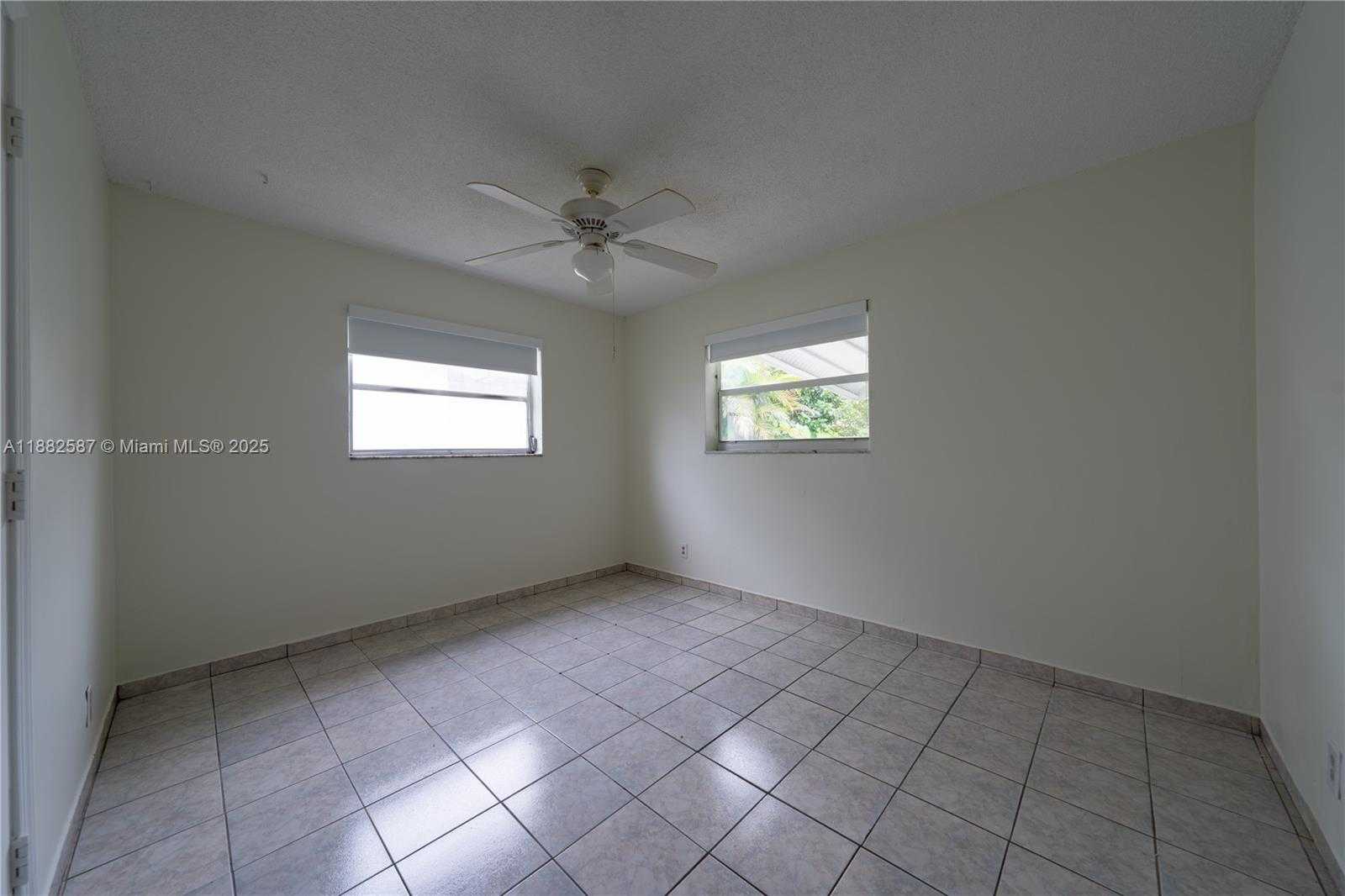 Small Image of 2702 NORTH WEST 51ST PL #2702, Tamarac Number 19