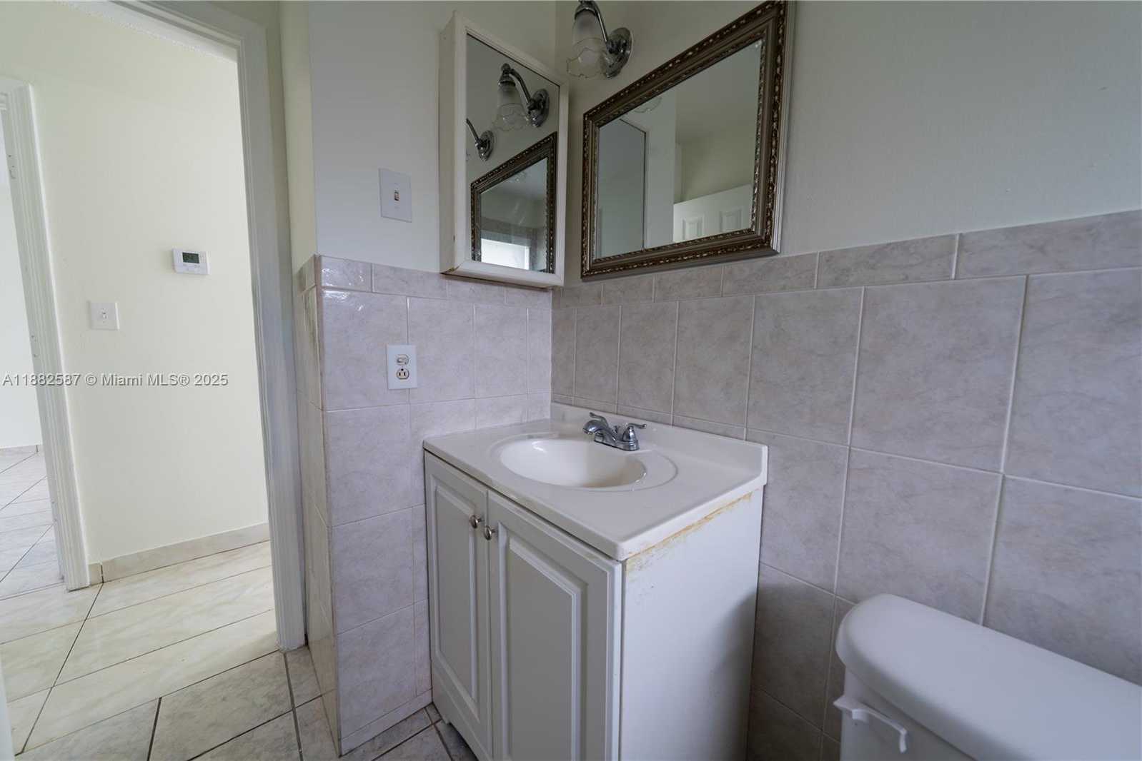 Small Image of 2702 NORTH WEST 51ST PL #2702, Tamarac Number 22