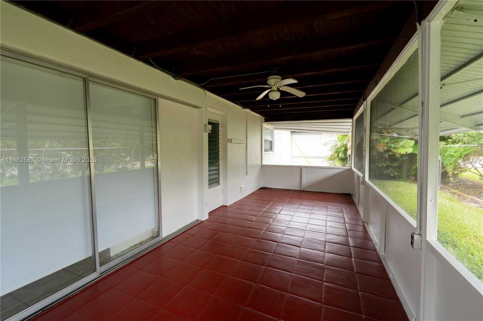 Small Image of 2702 NORTH WEST 51ST PL #2702, Tamarac Number 23