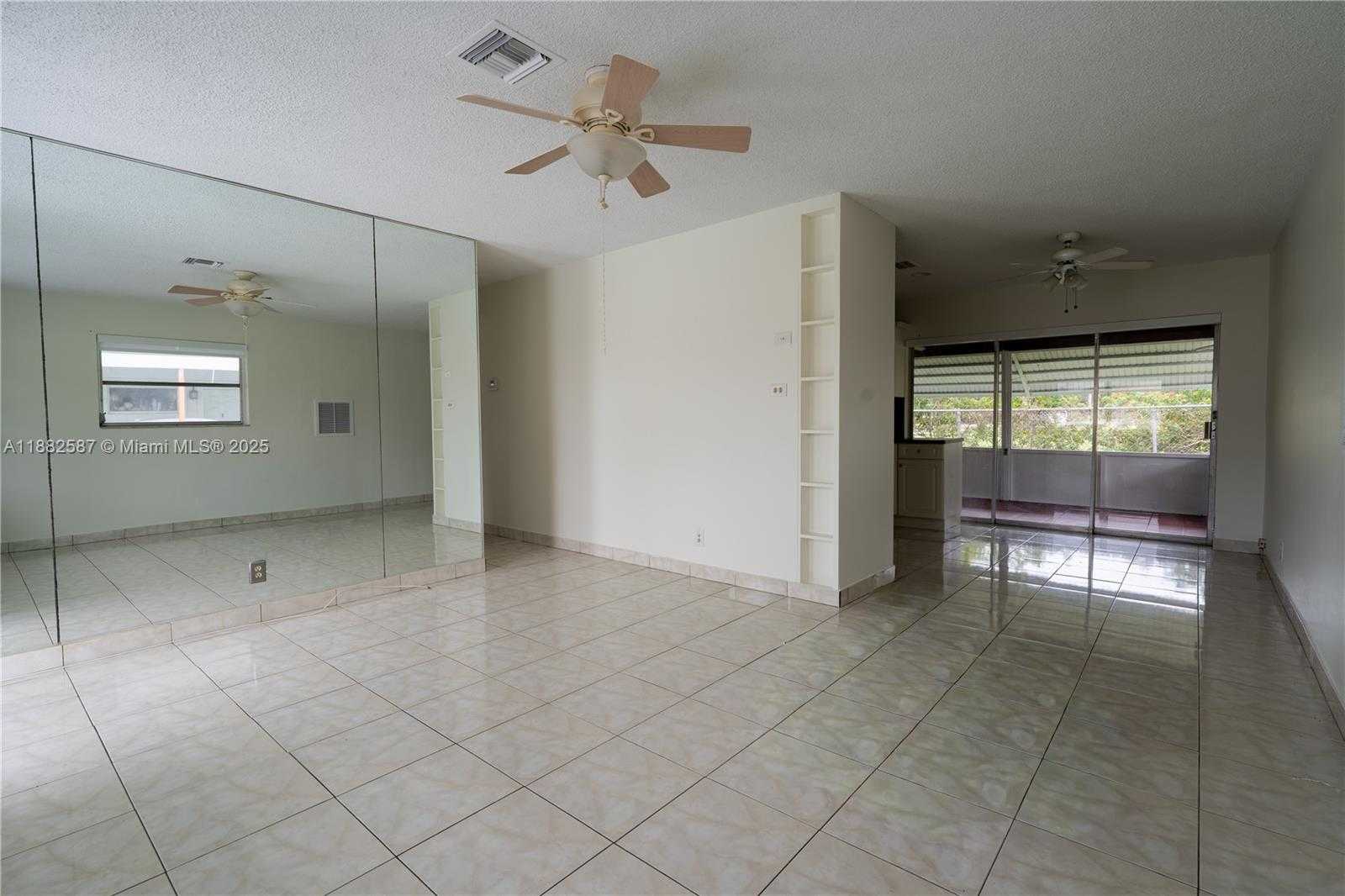 Small Image of 2702 NORTH WEST 51ST PL #2702, Tamarac Number 5