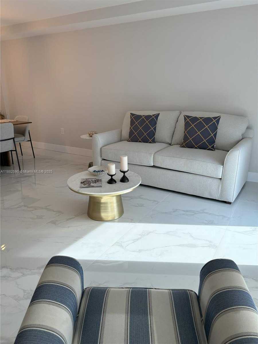 Small Image of 5701 COLLINS AVE #1203, Miami Beach Number 22