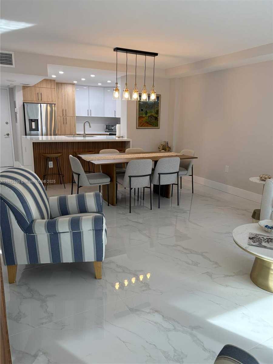 Small Image of 5701 COLLINS AVE #1203, Miami Beach Number 24