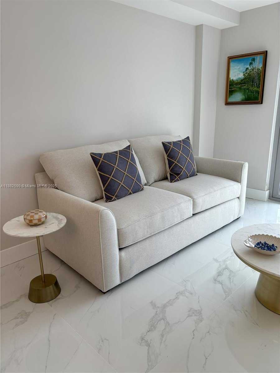 Small Image of 5701 COLLINS AVE #1203, Miami Beach Number 25