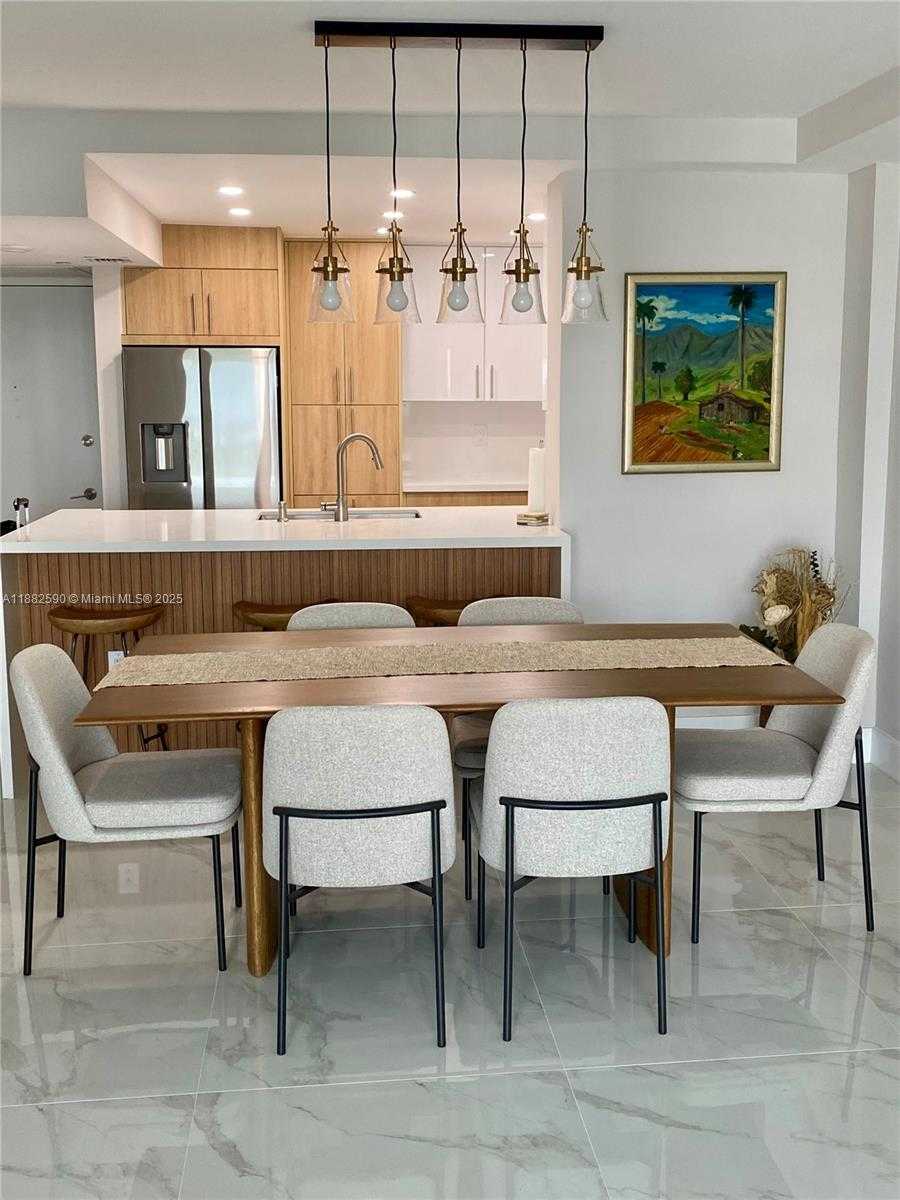 Small Image of 5701 COLLINS AVE #1203, Miami Beach Number 26