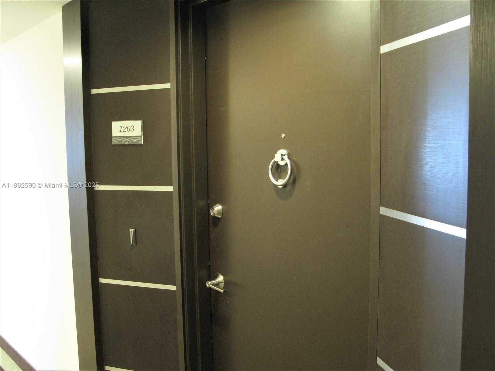 Small Image of 5701 COLLINS AVE #1203, Miami Beach Number 34