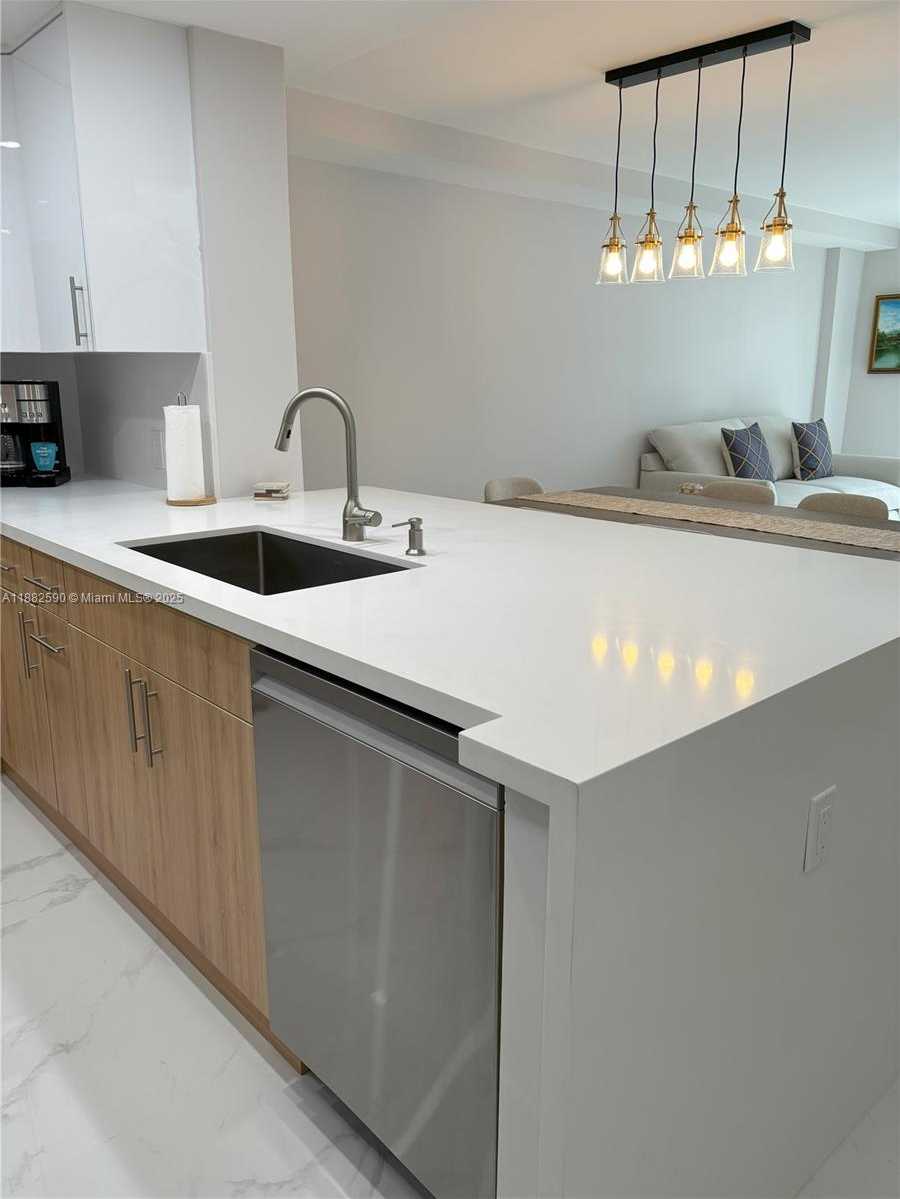 Small Image of 5701 COLLINS AVE #1203, Miami Beach Number 5
