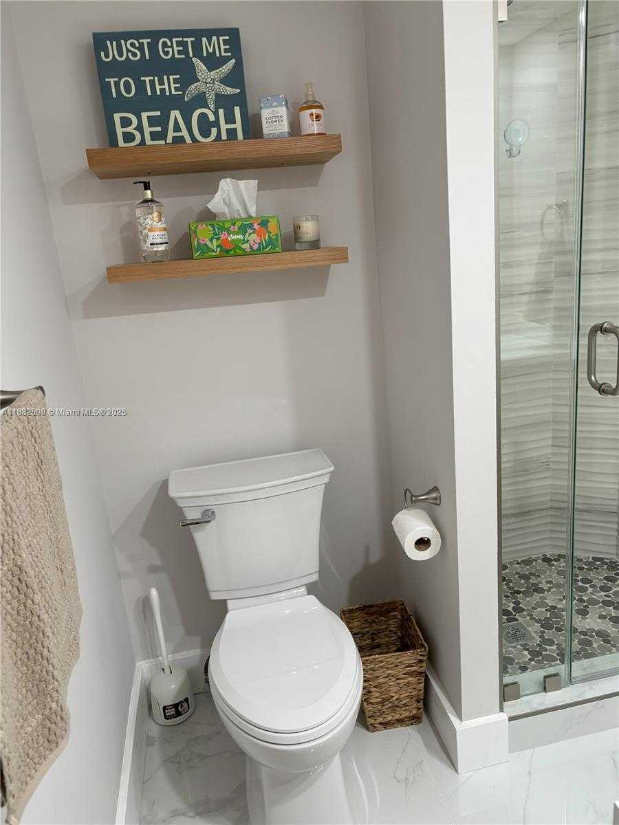 Small Image of 5701 COLLINS AVE #1203, Miami Beach Number 9