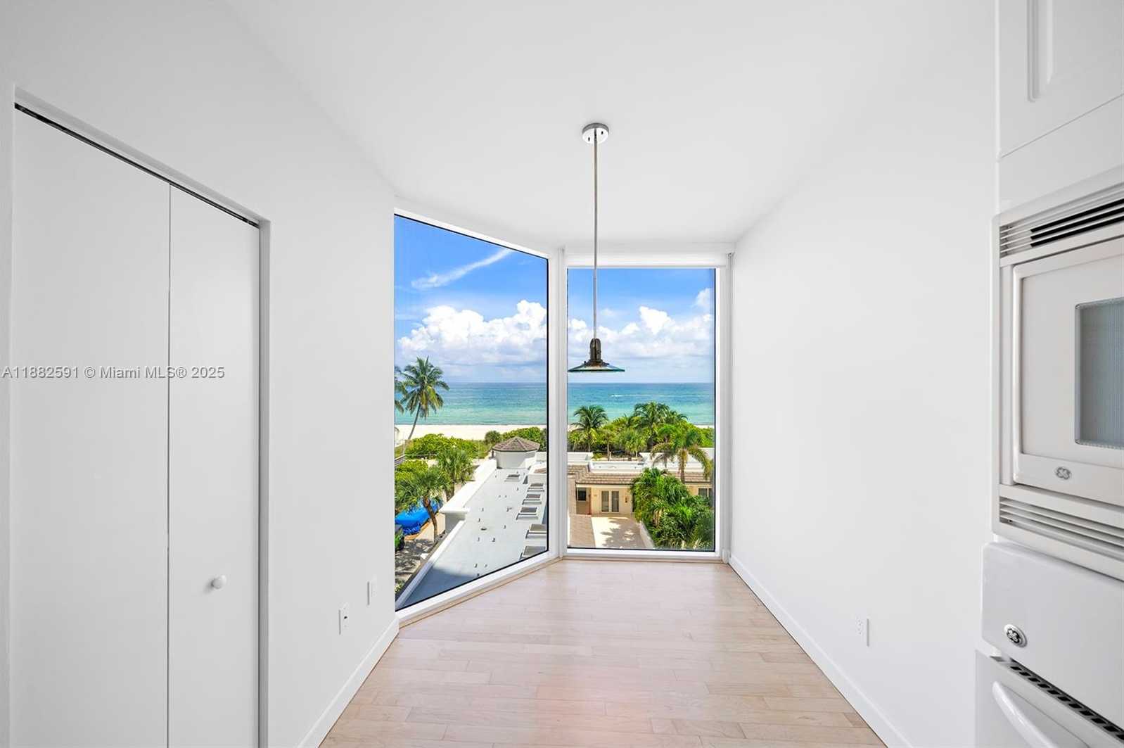 Small Image of 4779 COLLINS AVE #501, Miami Beach Number 10