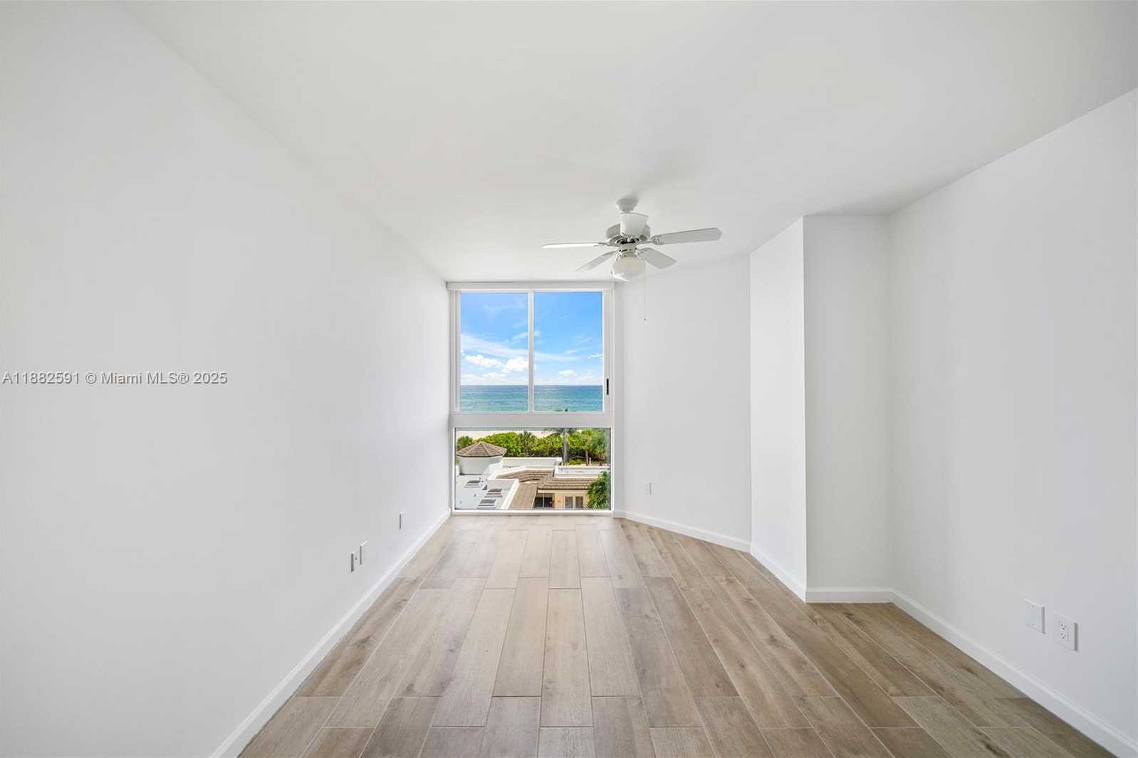Small Image of 4779 COLLINS AVE #501, Miami Beach Number 24