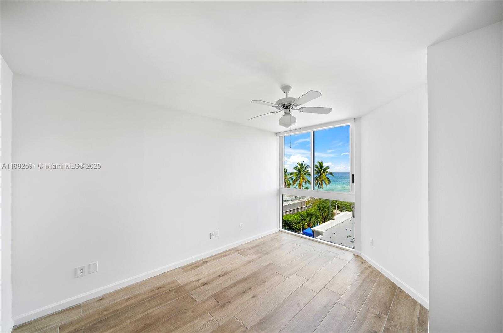 Small Image of 4779 COLLINS AVE #501, Miami Beach Number 25