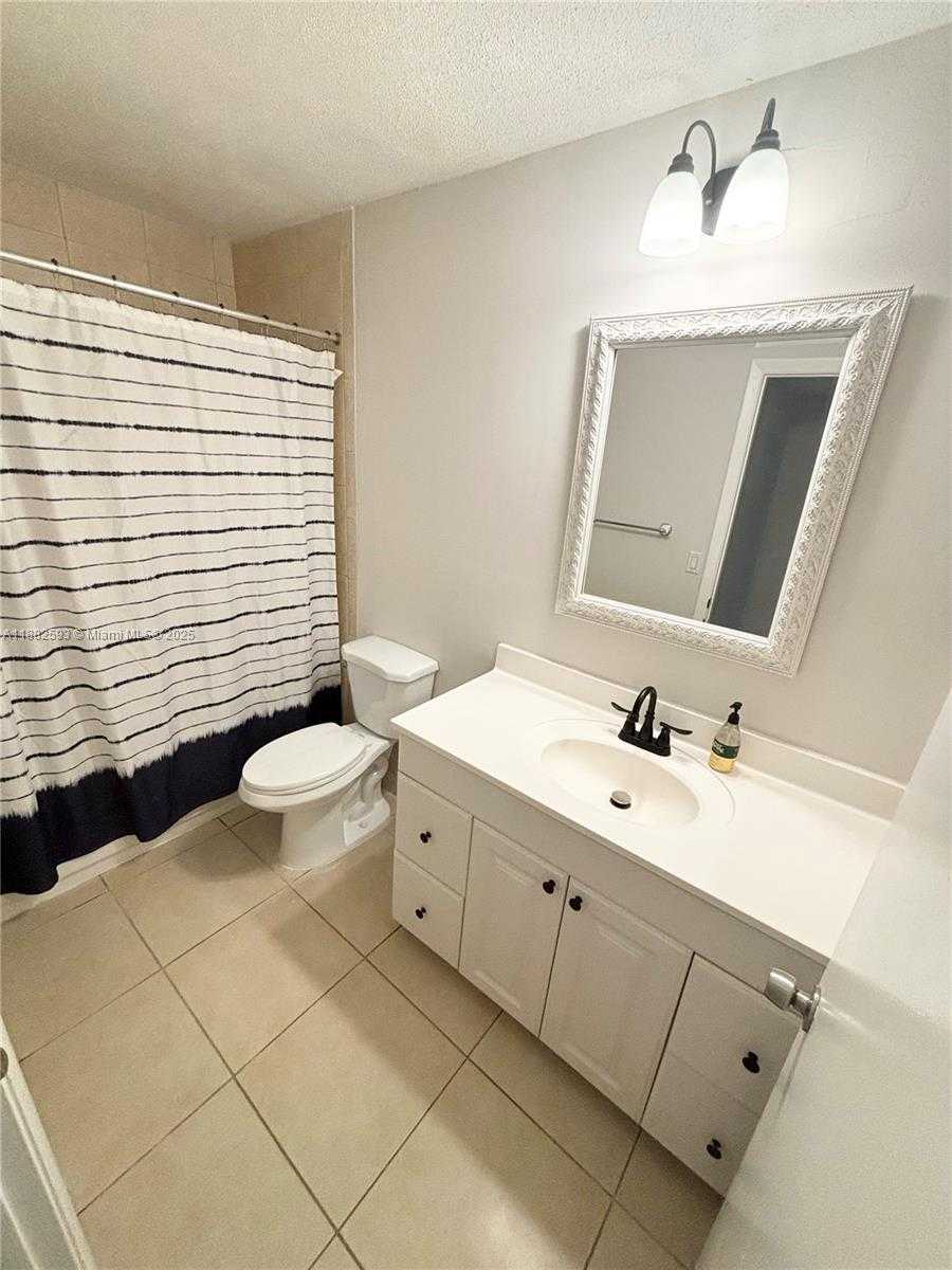 Small Image of 9721 HAMMOCKS BLVD #105, Miami Number 11