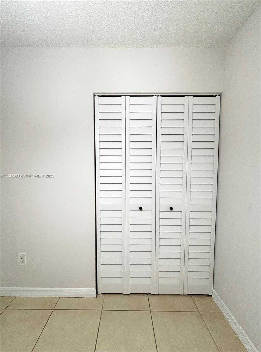 Small Image of 9721 HAMMOCKS BLVD #105, Miami Number 8