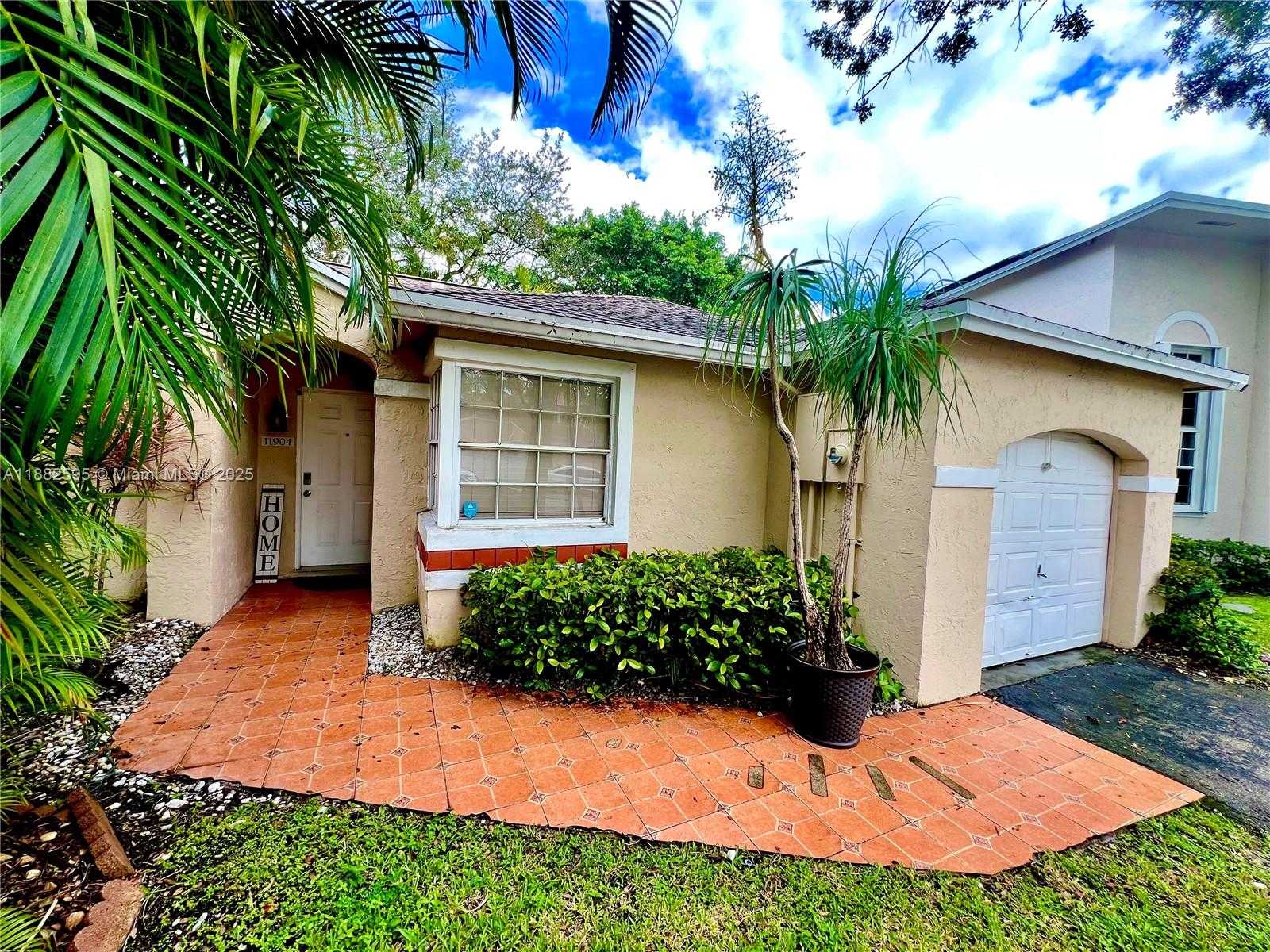Small Image of 11904 NORTH WEST 12TH ST, Pembroke Pines Number 2