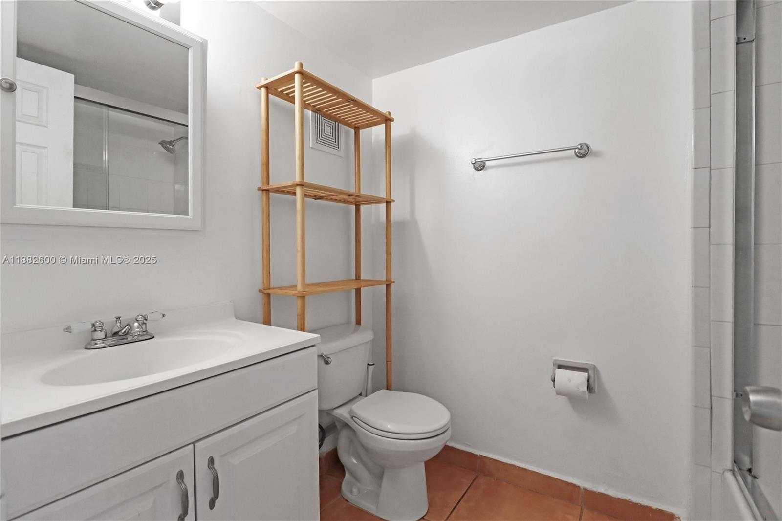 Small Image of 753 MICHIGAN AVE #3B, Miami Beach Number 11