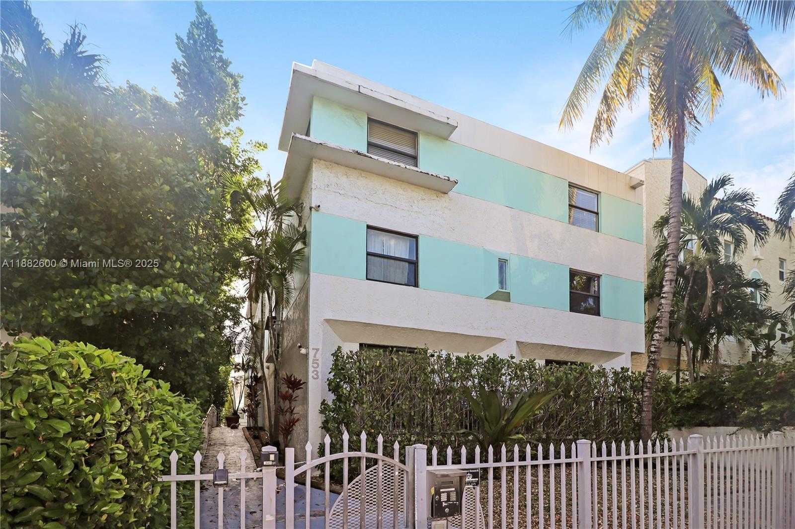 Small Image of 753 MICHIGAN AVE #3B, Miami Beach Number 16