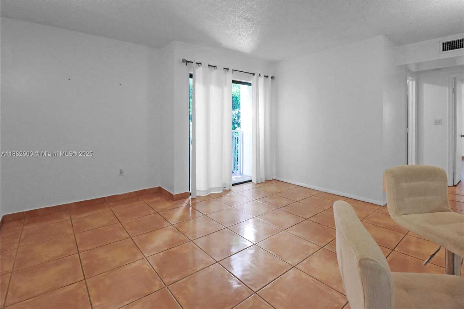 Small Image of 753 MICHIGAN AVE #3B, Miami Beach Number 3