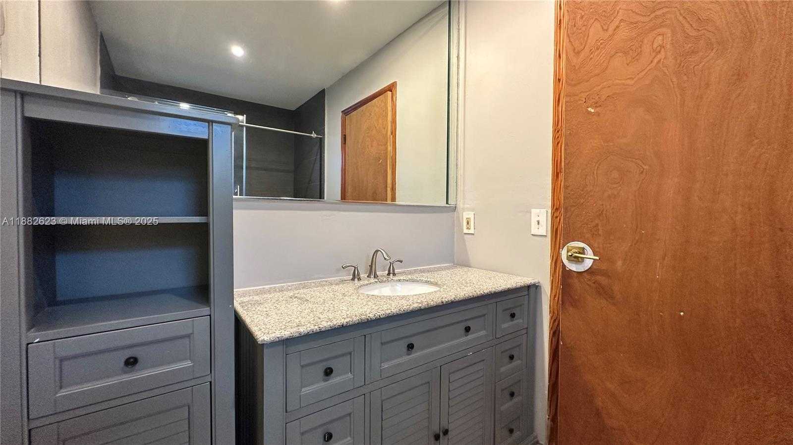 Small Image of 5421 SOUTH WEST 143RD AVE, Miami Number 19