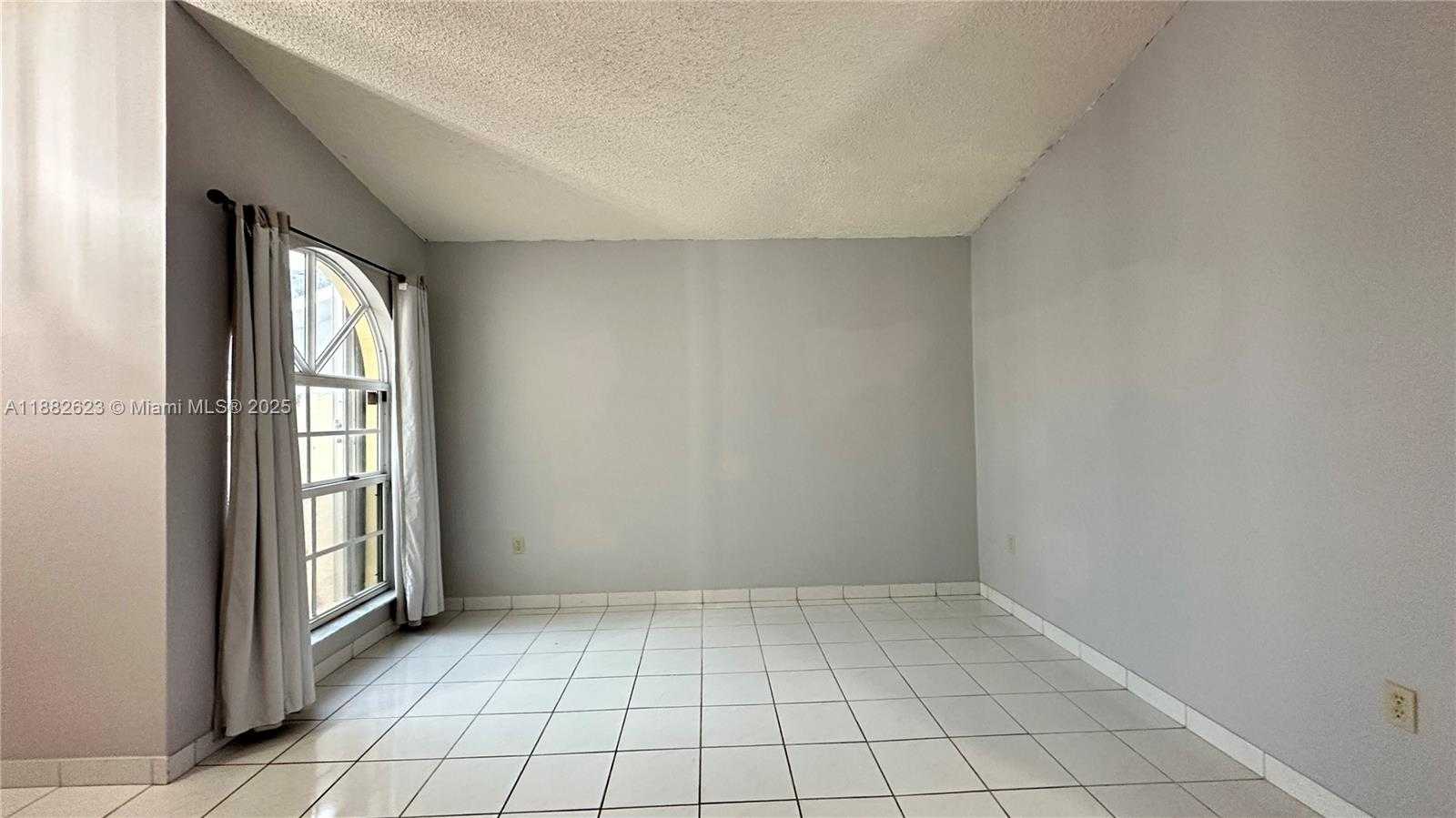 Small Image of 5421 SOUTH WEST 143RD AVE, Miami Number 5