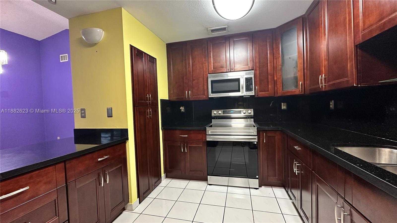 Small Image of 5421 SOUTH WEST 143RD AVE, Miami Number 7