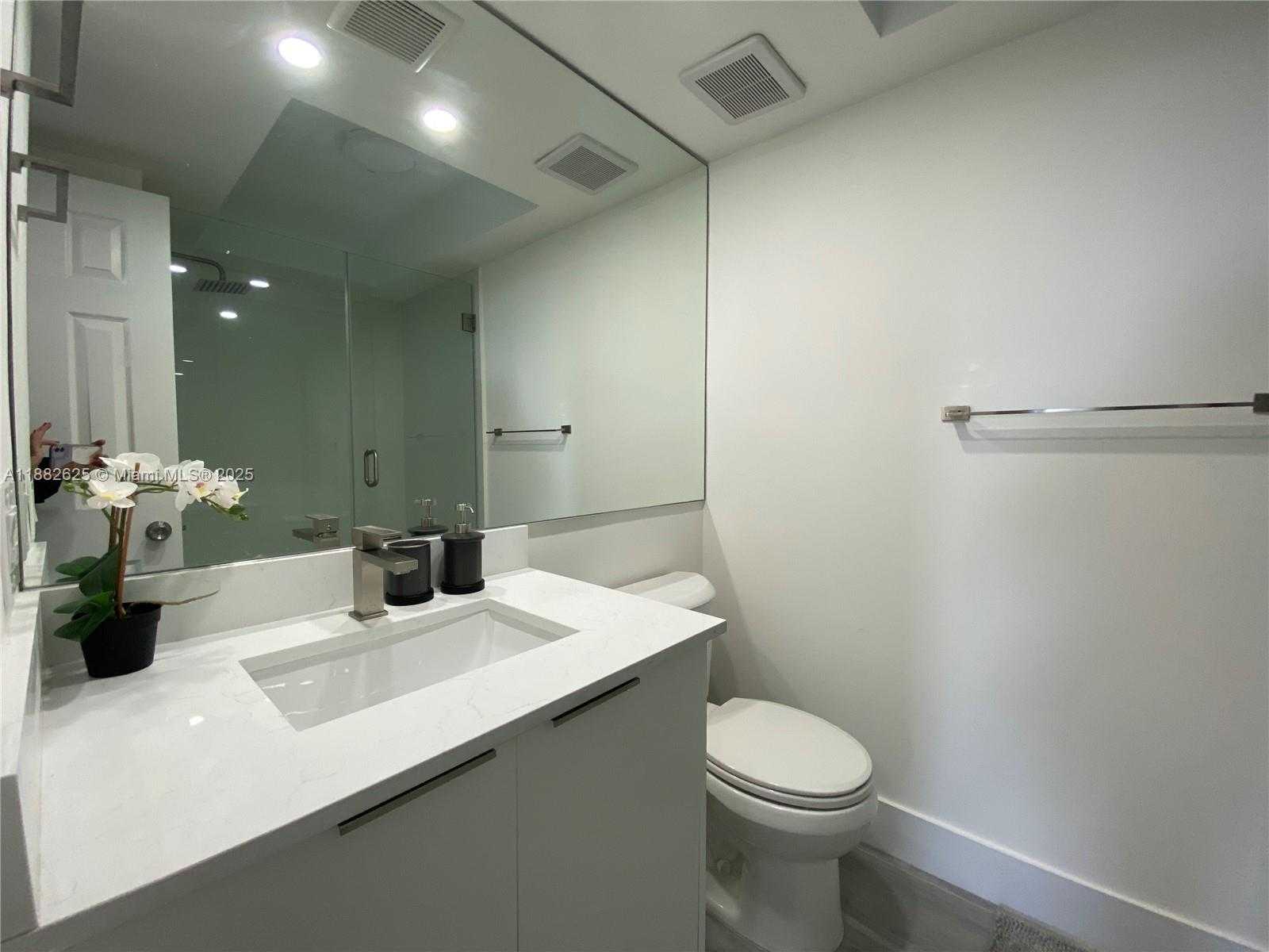 Small Image of 20515 EAST COUNTRY CLUB DR #549, Aventura Number 17