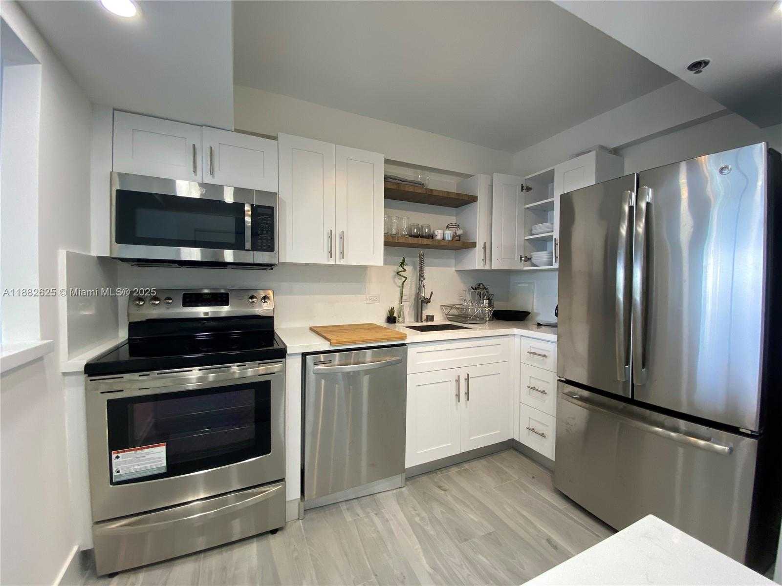 Small Image of 20515 EAST COUNTRY CLUB DR #549, Aventura Number 3