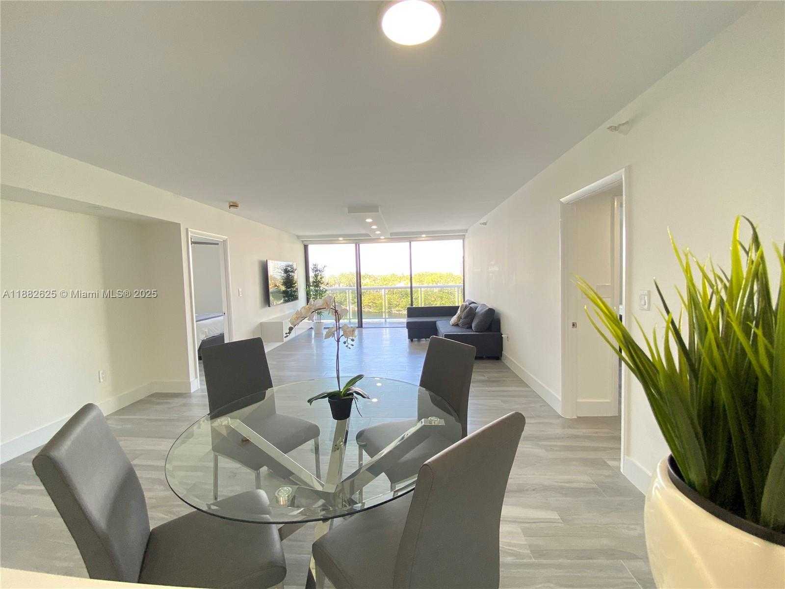 Small Image of 20515 EAST COUNTRY CLUB DR #549, Aventura Number 4