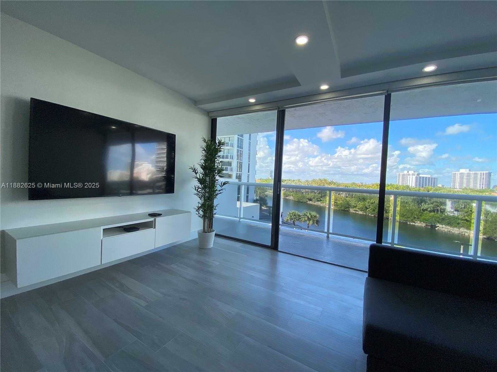 Small Image of 20515 EAST COUNTRY CLUB DR #549, Aventura Number 6