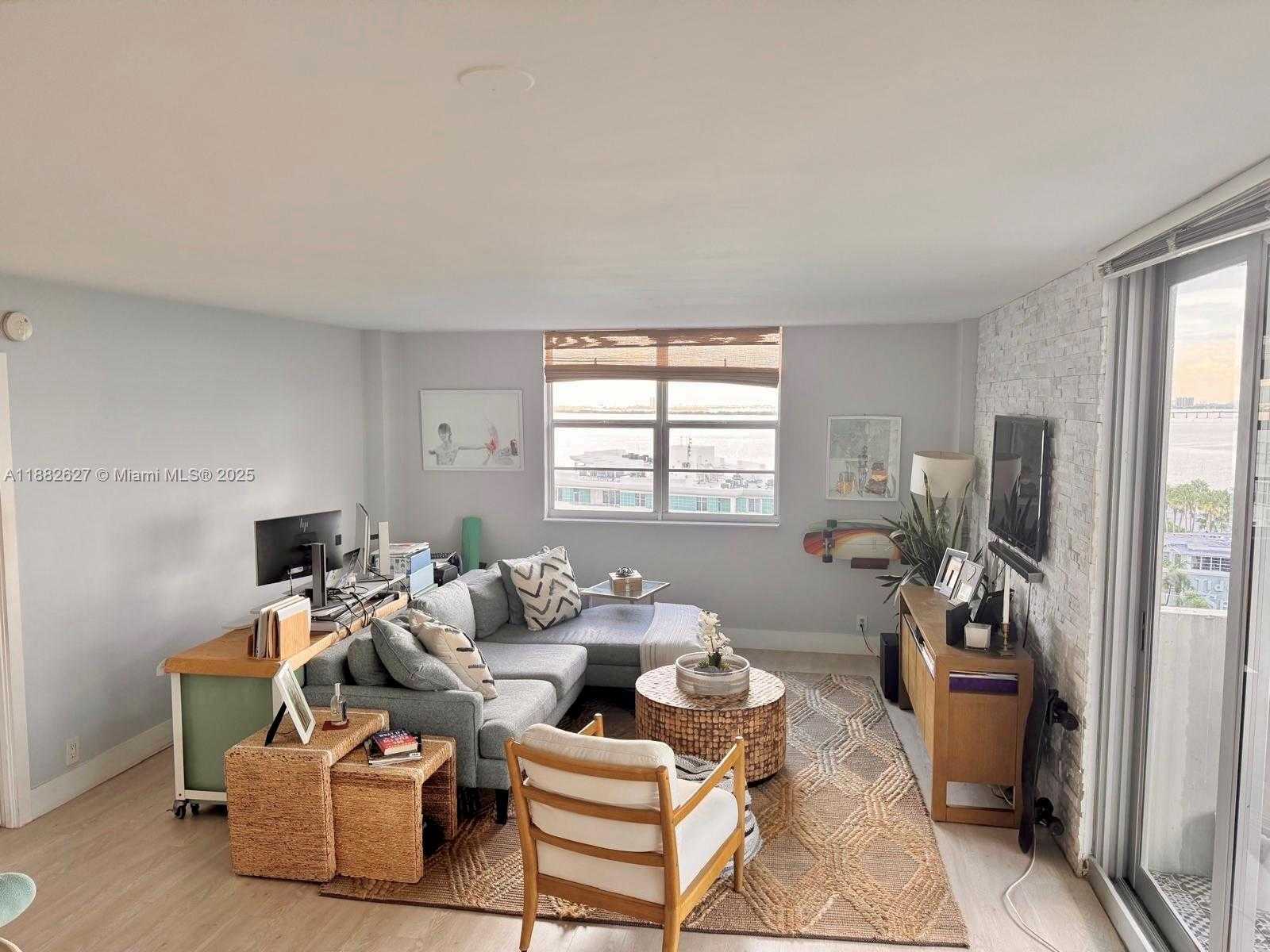 Small Image of 5 NORTH EAST ISLAND AVE #10J, Miami Beach Number 4