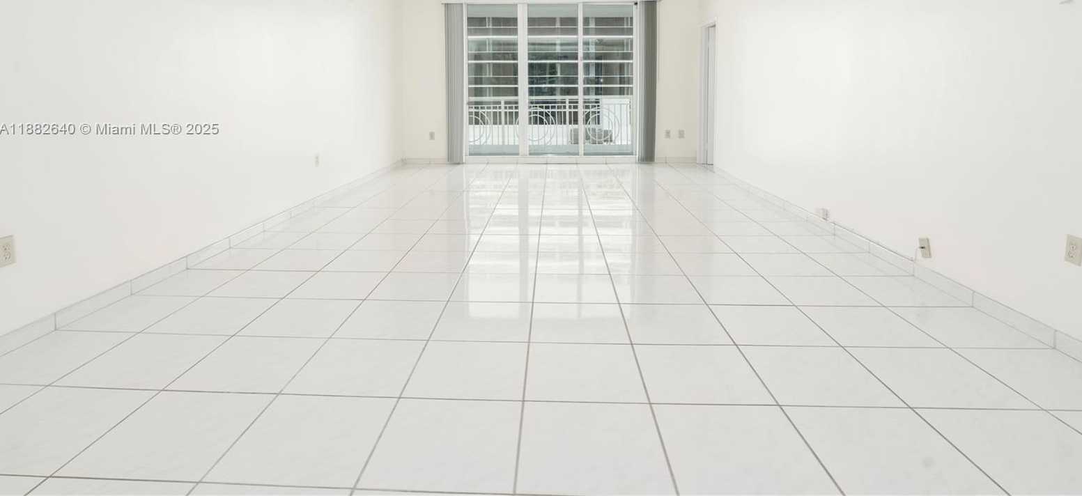 Small Image of 5825 COLLINS AVE #7D, Miami Beach Number 6