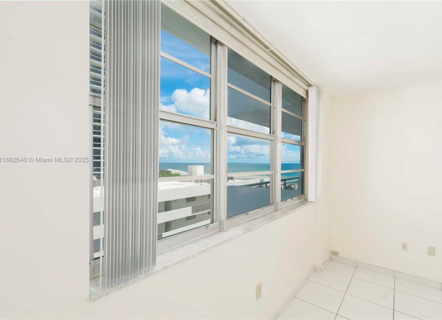 Small Image of 5825 COLLINS AVE #7D, Miami Beach Number 8