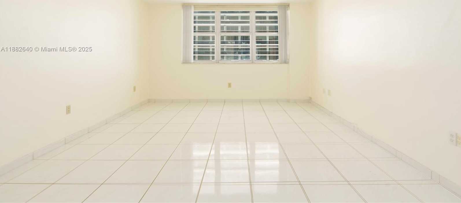 Small Image of 5825 COLLINS AVE #7D, Miami Beach Number 9