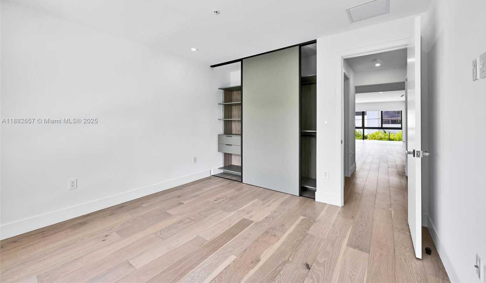 Small Image of 204 SUNRISE DR #204C, Key Biscayne Number 12