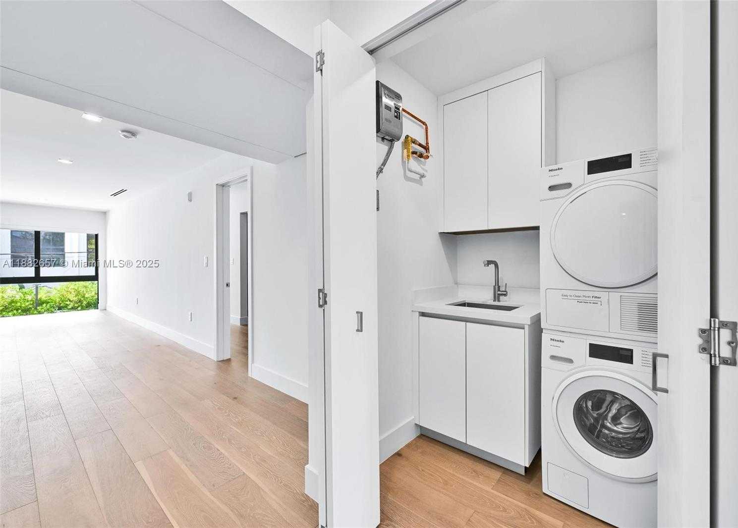 Small Image of 204 SUNRISE DR #204C, Key Biscayne Number 13