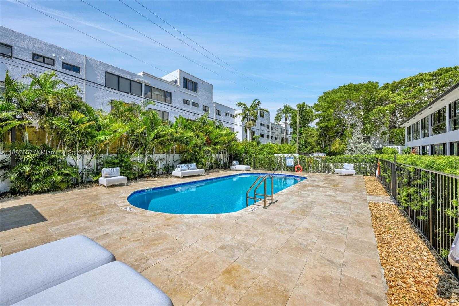 Small Image of 204 SUNRISE DR #204C, Key Biscayne Number 19